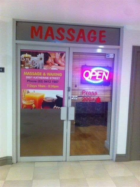 Erotic massage Lindfield