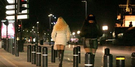 Prostituée Oostrozebeke