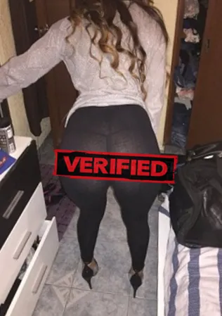 Emma anal Finde eine Prostituierte Denderhoutem